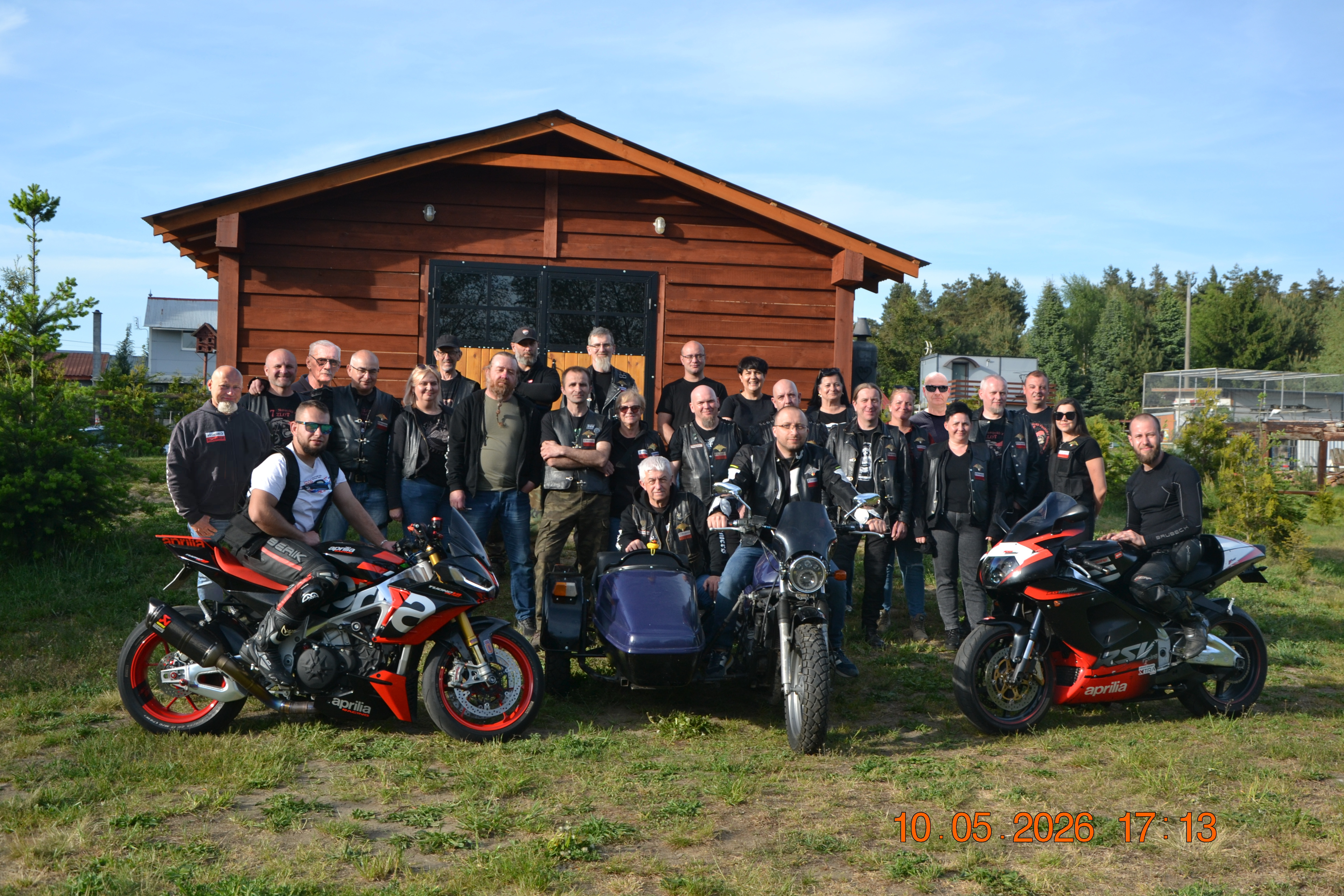 Zdjęcie grupowe klubu